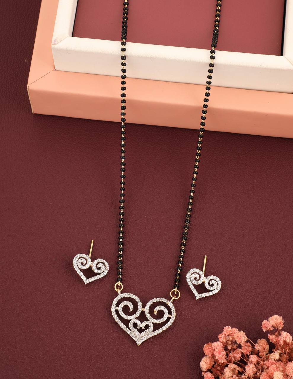 Janhvi Regal Heart Mangal Sutra Set