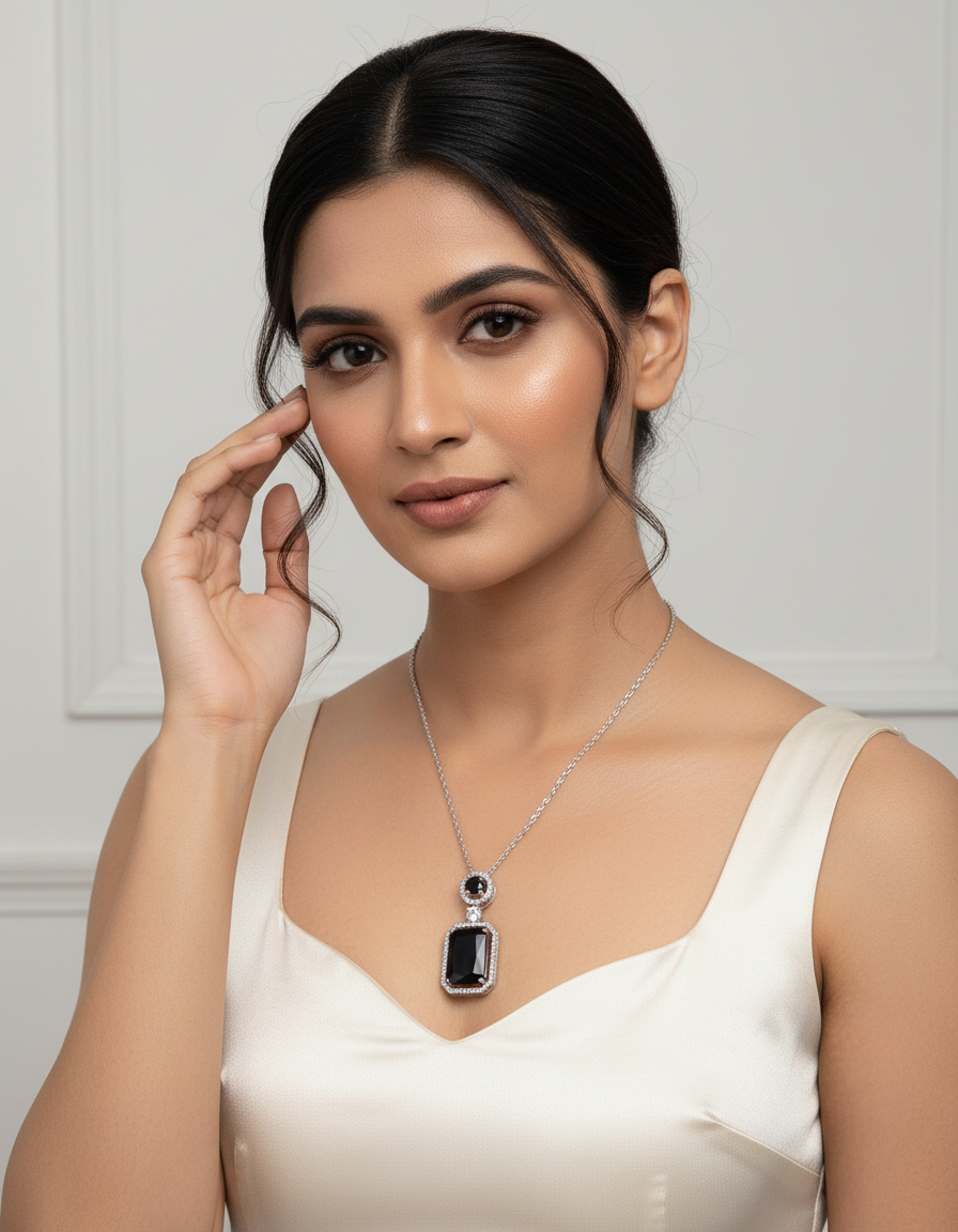 Winny Stone Pendant - Black